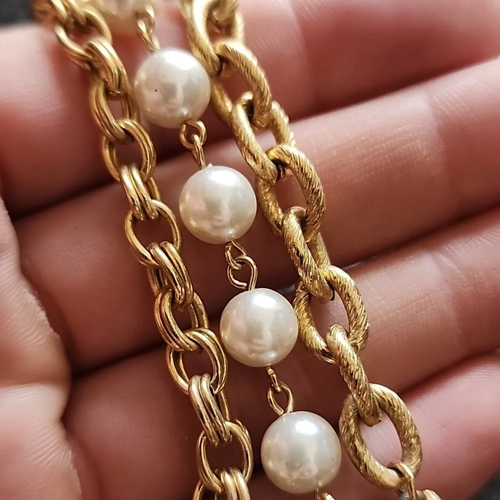 VTG Napier bracelet - Picture 4 of 7